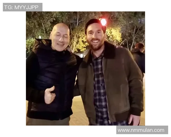 梅西重返诺坎普为何遭巴萨冷遇球迷纷纷发声质疑管理层决策